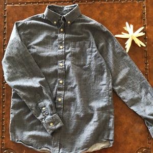 Boys long sleeve button down shirt. 14/16
